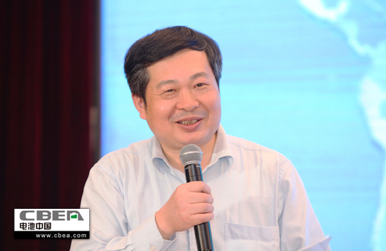 1479777755205025457.jpg 圖為中科院物理研究所常務副主任、研究員黃學杰發表主題演講.jpg