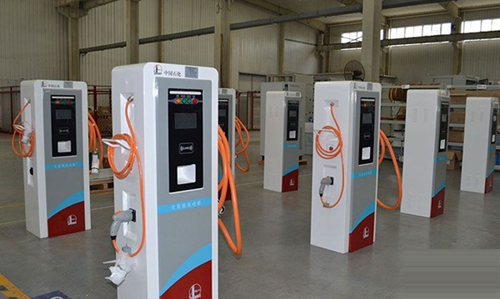 1493258824923081584.jpg 想買(mǎi)新能源汽車(chē)?成都3年后將有11萬(wàn)個(gè)充電樁.jpg