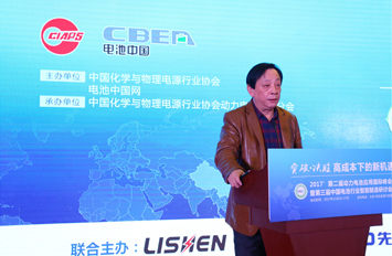 劉華：新能源汽車裝備智能制造仍有很長(zhǎng)的路要走