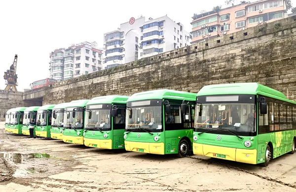 銀隆新能源微公交倍受喜愛 重慶表示:再來一批 銀隆新能源微公交倍受喜愛 重慶表示:再來一批