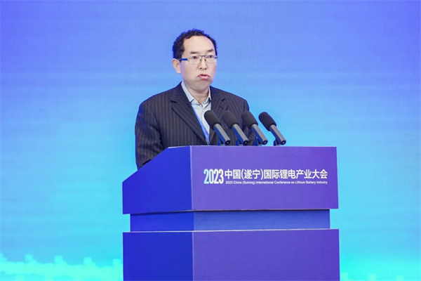中國化學(xué)與物理電源行業(yè)協(xié)會(huì)總監(jiān)劉彥龍：介紹《電池行業(yè)能效對(duì)標(biāo)分析研究報(bào)告白皮書》