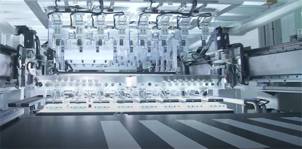 獨(dú)家｜對(duì)話楊紅新：蜂巢能源2024年如何“破卷”？