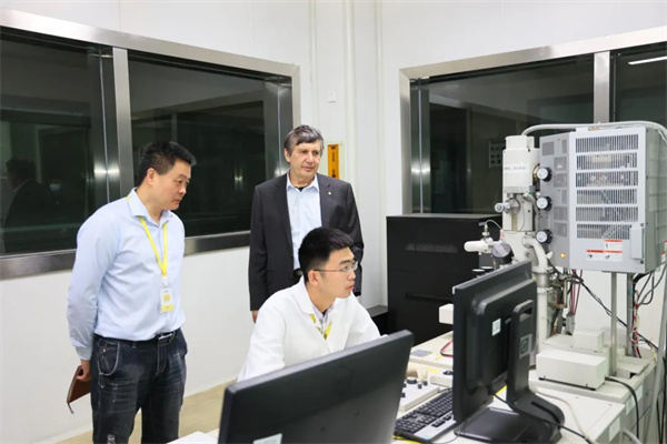 再添3項！超威已掌握石墨烯技術專利41項 | 超威集團重點支持CBIS2025